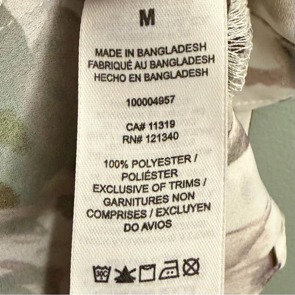 ⭐️ Dynamite Sage & Grey Floral Tank Top - PTP 21 - Picture 4 of 5